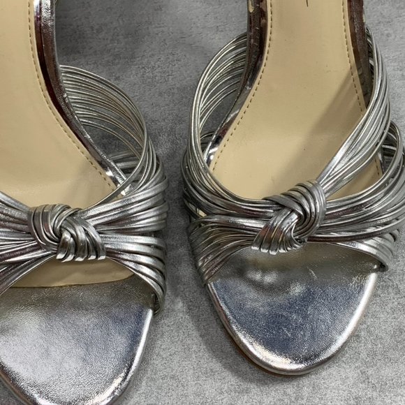 Jessica Simpson Silver Strappy Knotted Vamp Detail - Picture 8 of 10